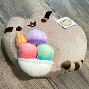 NWT PUSHEEN PLUSH